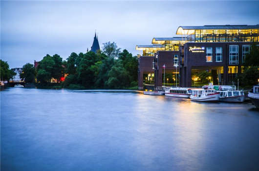 德國移民申請德國工作許可證條件及費(fèi)用介紹